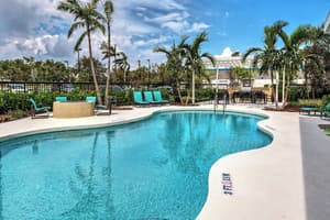 thumbnail: Pool