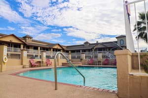 thumbnail: Outdoor pool