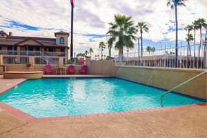 thumbnail: Outdoor pool