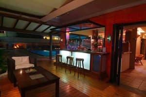 thumbnail: Bar