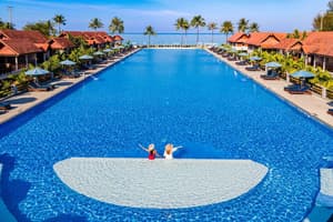 thumbnail: Infinity pool