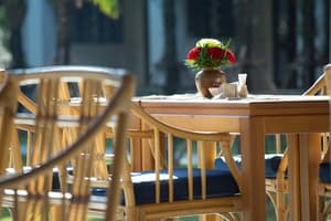 thumbnail: Outdoor dining
