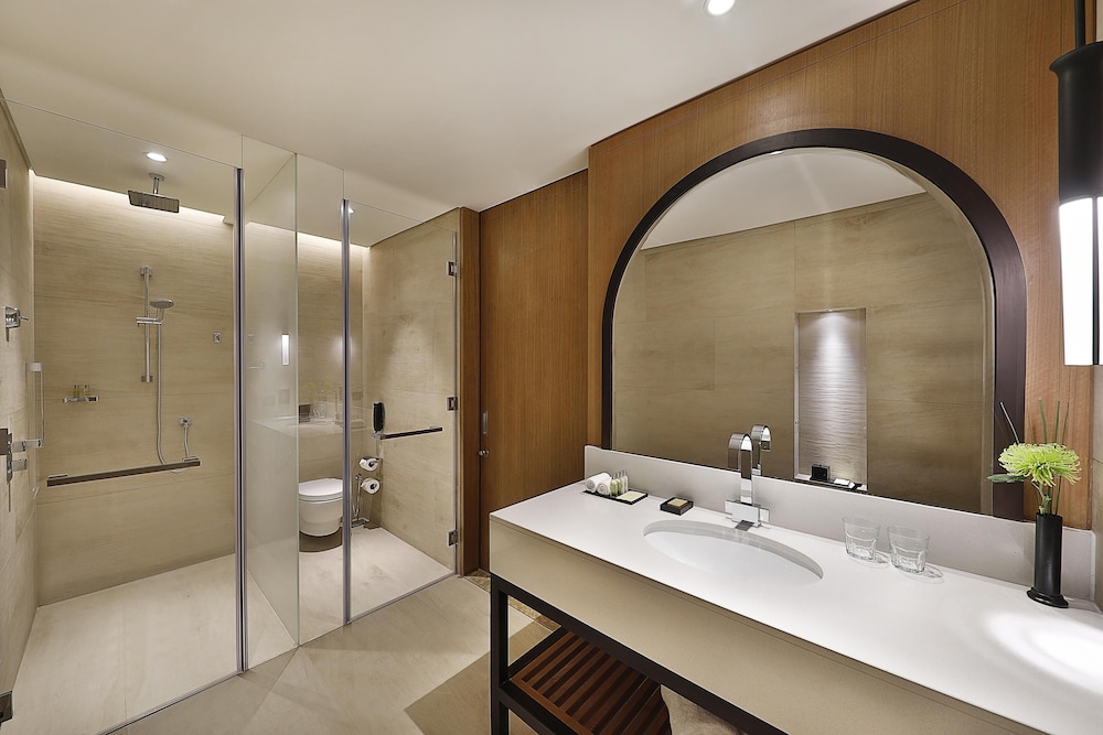 Bathroom shower