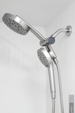 thumbnail: Bathroom amenities