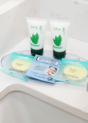thumbnail: Bathroom amenities