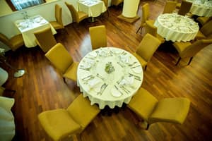 thumbnail: Restaurant