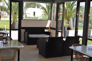 thumbnail: Breakfast area
