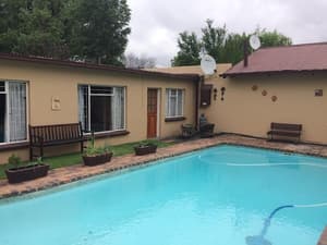 thumbnail: Outdoor pool