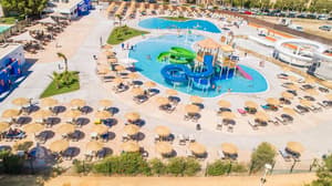 thumbnail: Outdoor pool