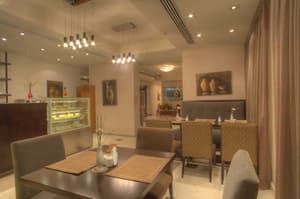 thumbnail: Restaurant