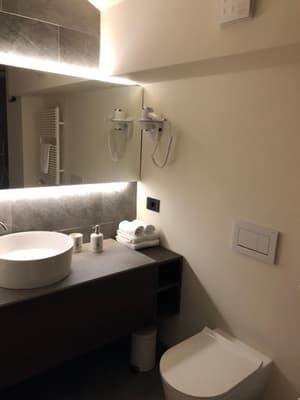 thumbnail: Bathroom