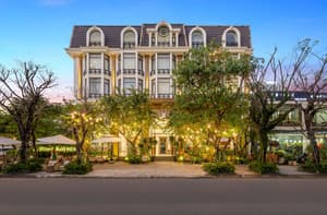 thumbnail: Exterior