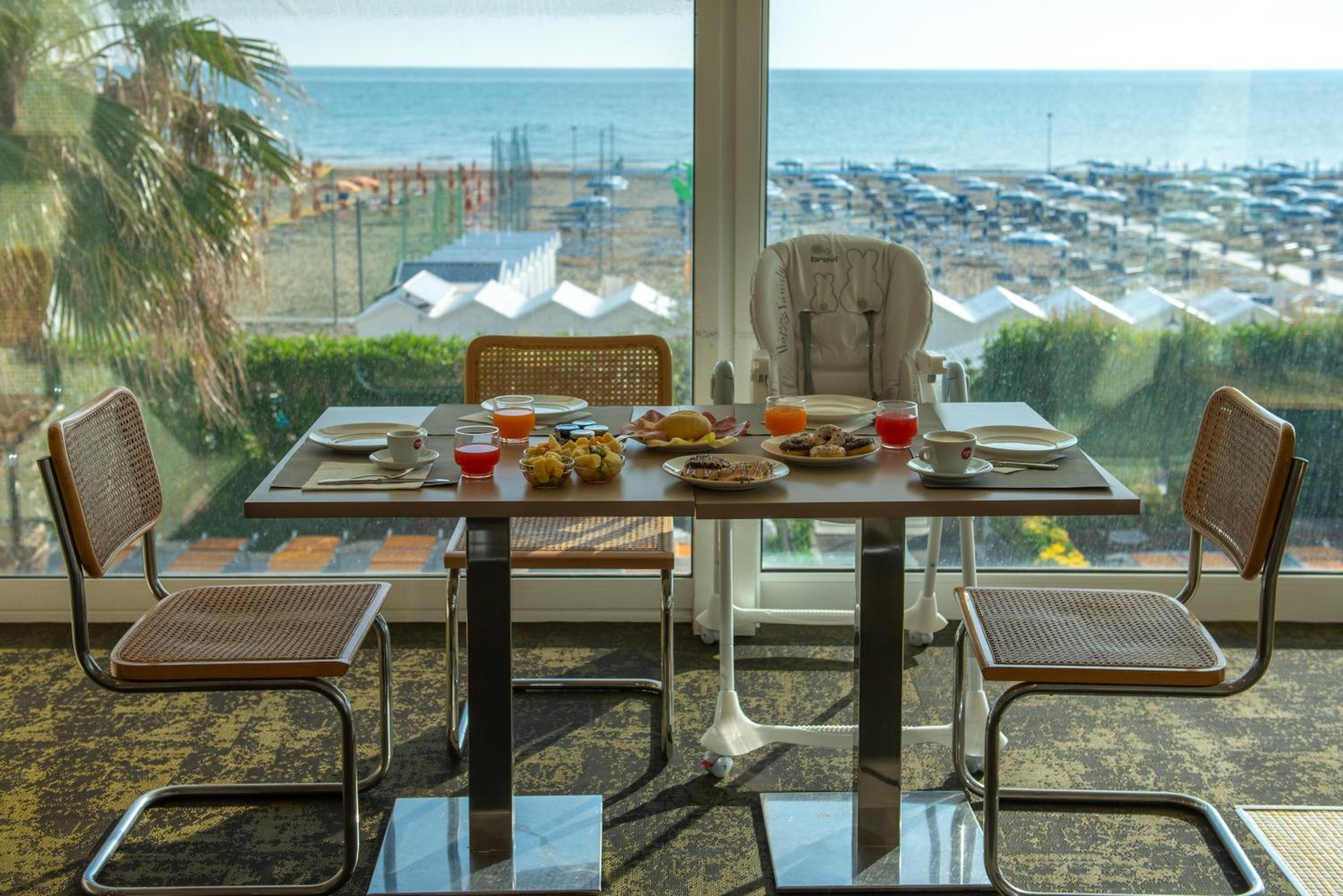 Restaurant-cafeteria