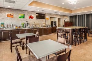 thumbnail: Breakfast area