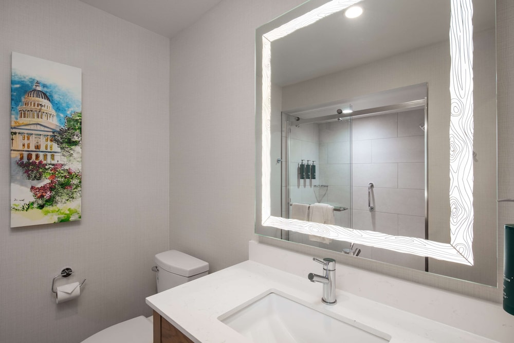 Bathroom shower