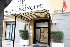 thumbnail: Property entrance
