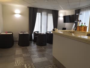 thumbnail: Interior detail