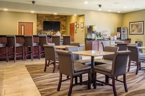 thumbnail: Breakfast area