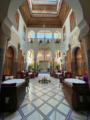 thumbnail: Interior detail