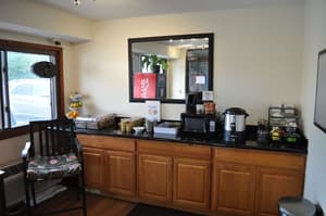 thumbnail: Breakfast area