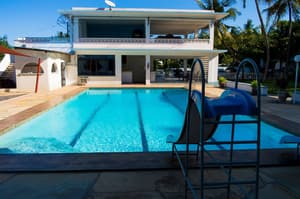 thumbnail: Outdoor pool