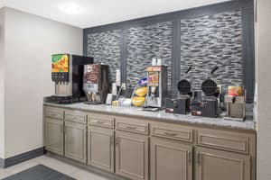 thumbnail: Breakfast area