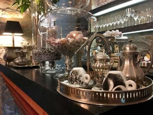 thumbnail: Bar (on property)
