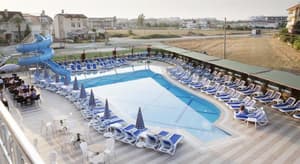 thumbnail: Pool