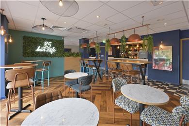 Dining,Dining Area,Restaurant,On-Site