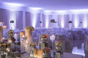 thumbnail: Food court
