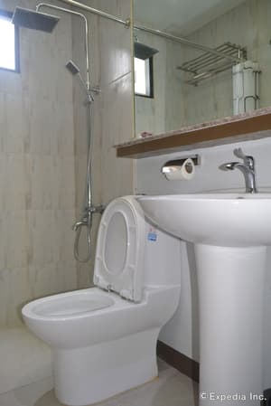 thumbnail: Bathroom