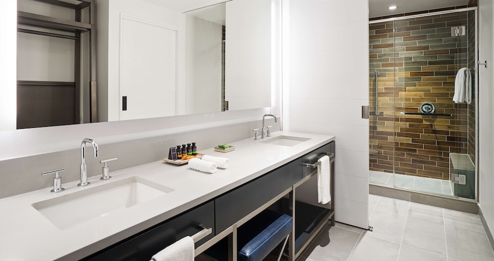 Bathroom shower