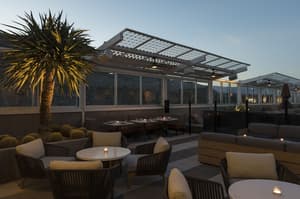 thumbnail: Bar (on property)