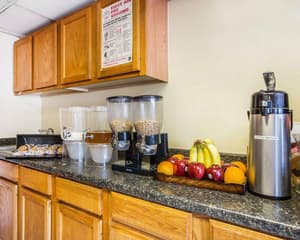thumbnail: Breakfast area