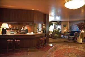 thumbnail: Lobby lounge