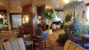 thumbnail: Lobby sitting area