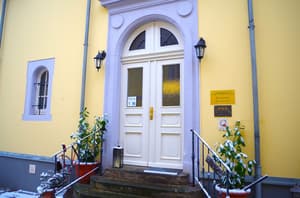 thumbnail: Property entrance