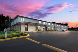 thumbnail: Exterior