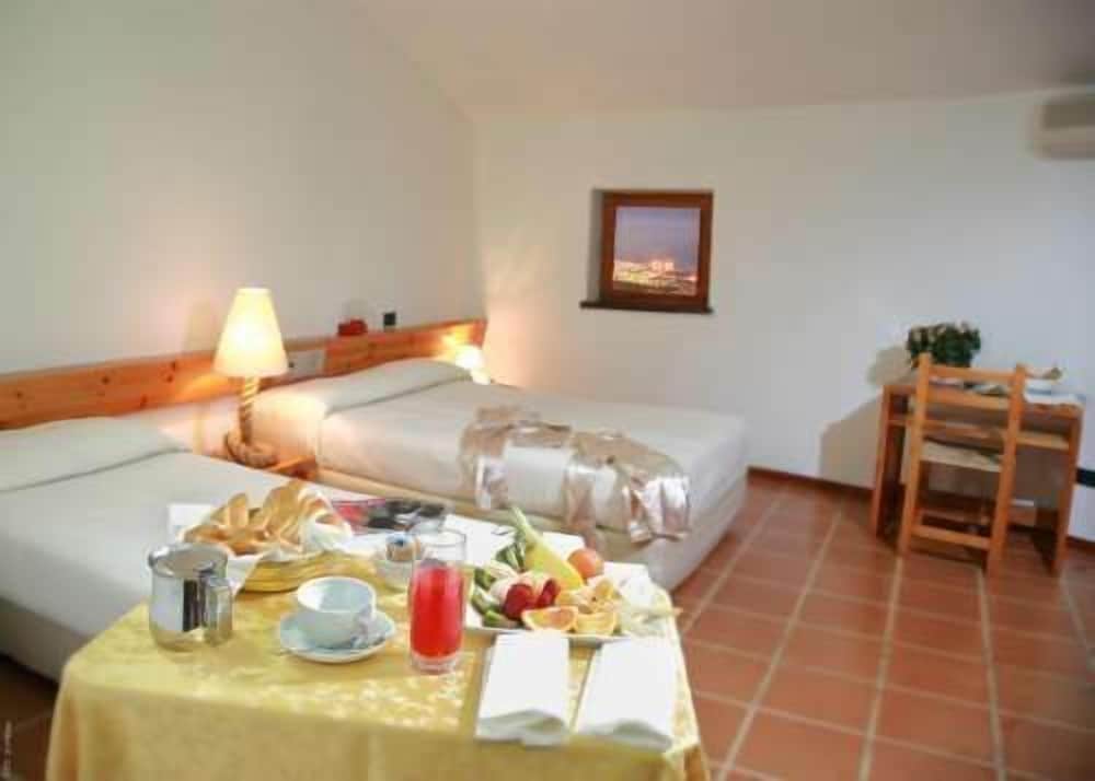 Room service - dining