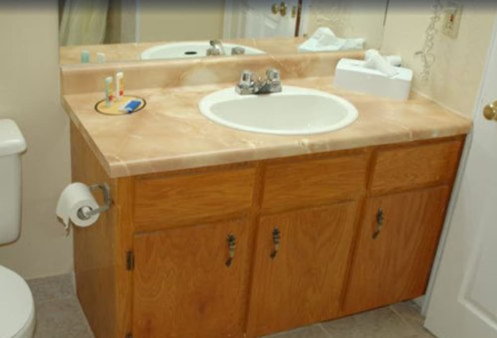 Bathroom sink