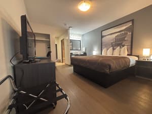 thumbnail: Room