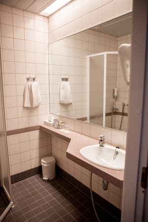 thumbnail: Bathroom