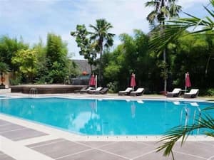 thumbnail: Pool