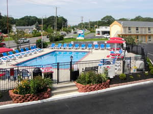 thumbnail: Pool