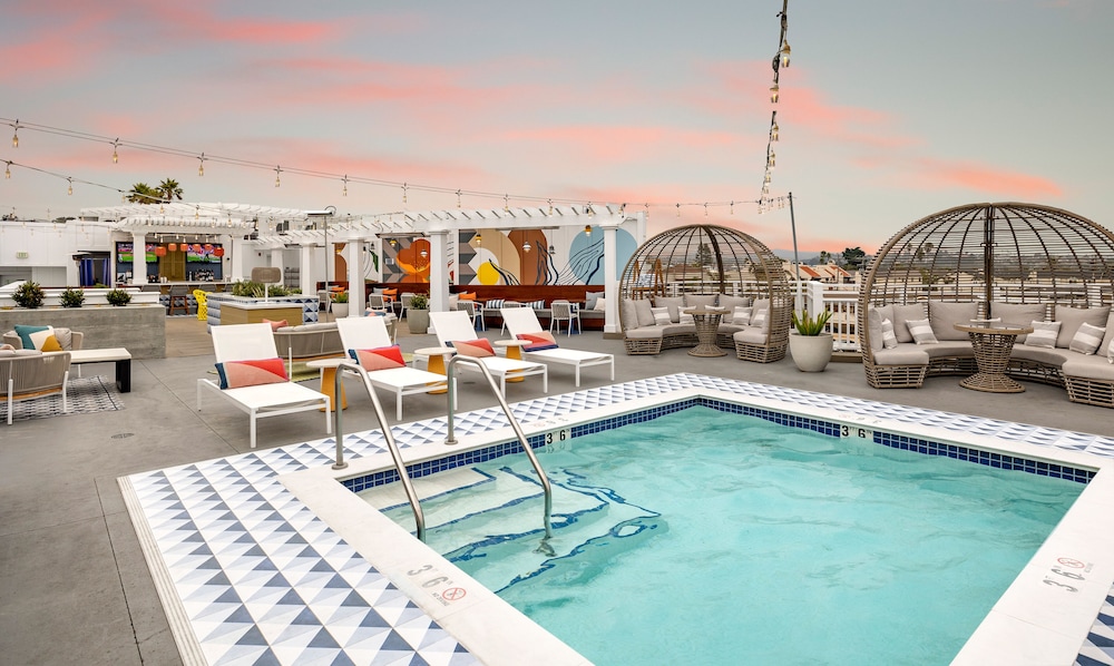 Rooftop pool