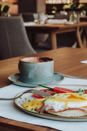 thumbnail: Breakfast area