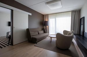 thumbnail: Lounge