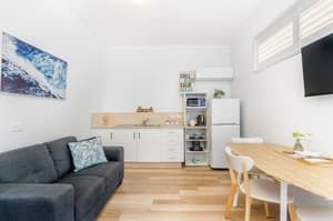 thumbnail: In-room dining