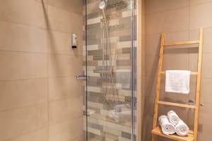 thumbnail: Bathroom sink
