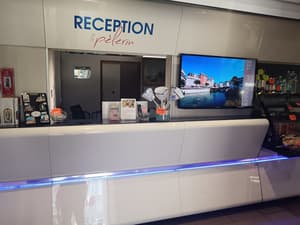 thumbnail: Reception